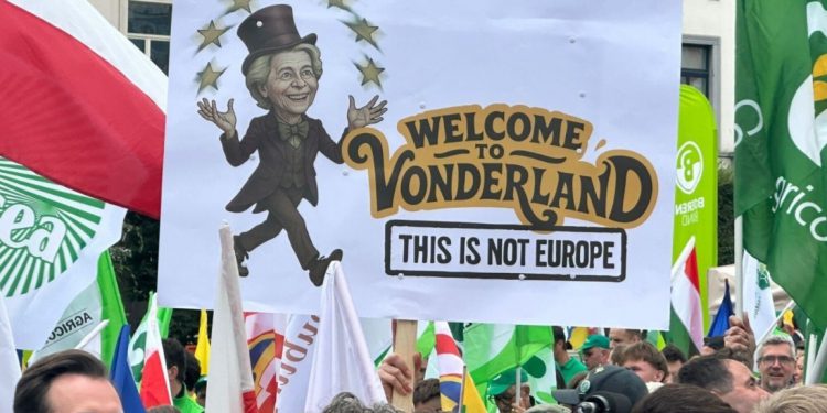 Sign at farmers’ protest in Brussels, 16 July 2025.